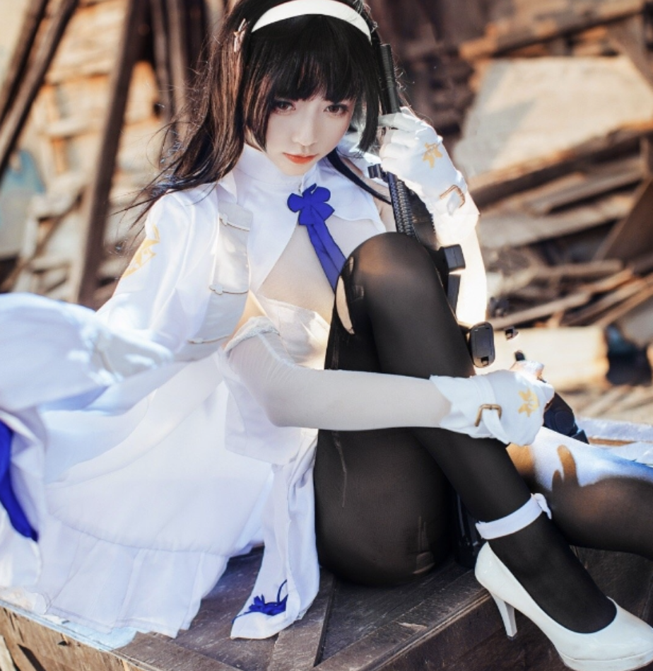 图片[1]-大大卷卷小卷 丝袜高跟女神 cosplay美图-喵图坊