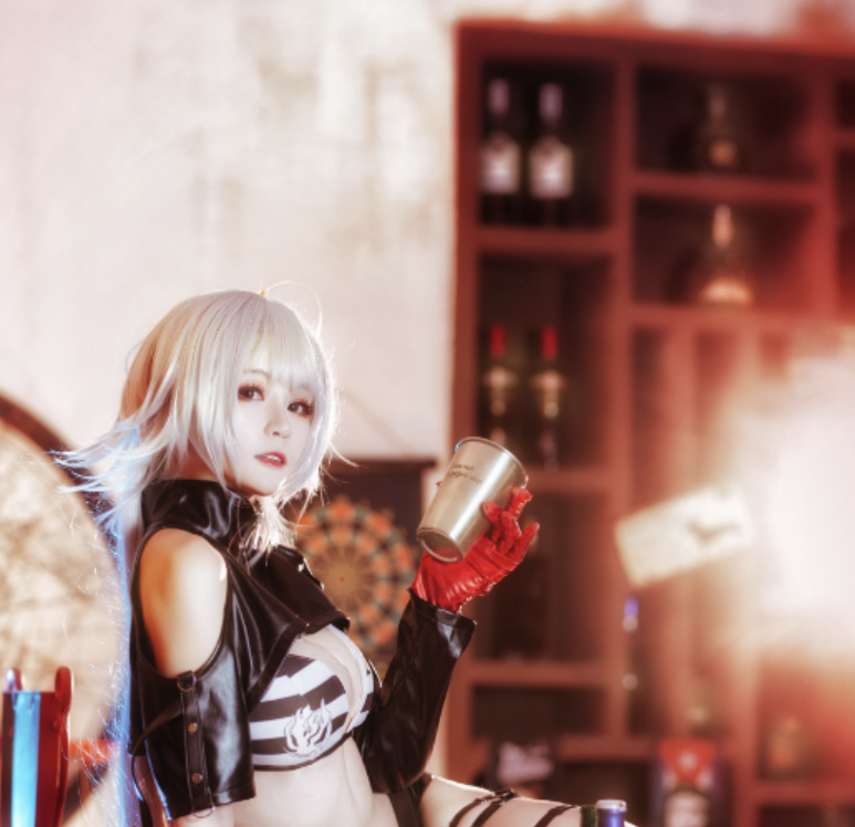 图片[1]-欧美风COSer Yui金鱼：甜妹与御姐双重魅力，完美身材惊艳无数粉丝-喵图坊